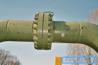 Acélcsövek menetes csatlakozása karimákkal Acélcsövek menetes csatlakozása karimákkal