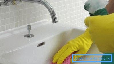 A megoldás alkalmazásához egy hagyományos permetet használhat.