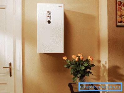 Elektromos kazán a belső térben Elektromos kazán a belső térben
