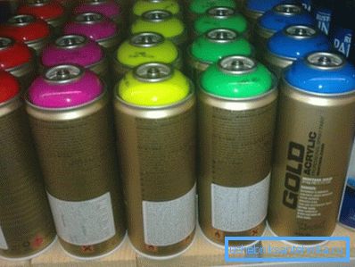 Egy másik hatékony megoldás a graffiti spray dobozok használata. Egy másik hatékony megoldás a graffiti spray dobozok használata.