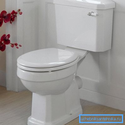 A porcelán WC-tálak tartósabbak és egyszerűbbek a használathoz. A porcelán WC-tálak tartósabbak és egyszerűbbek a használathoz.