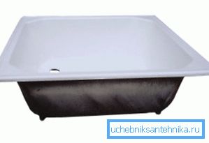 A mély modell csökkenti a vízpermetet.