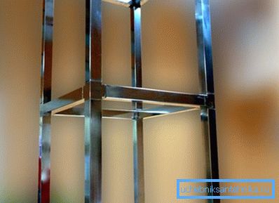 A krómozott csövek használata kereskedelmi bútorok gyártásában