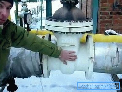 Az ilyen anyagok felhasználása lehetővé teszi a komplex alakú termékek ellátását. Az ilyen anyagok felhasználása lehetővé teszi a komplex alakú termékek ellátását.