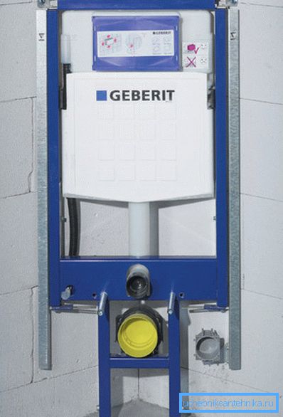 Hogyan hozzunk létre egy sarokbeépítést egy felfüggesztett WC-hez