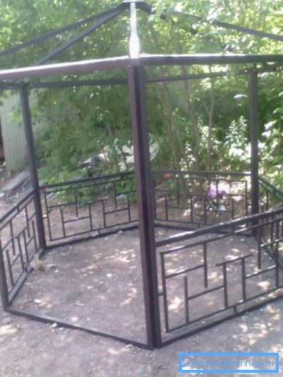 Arbor keret az előhúzott csövekből
