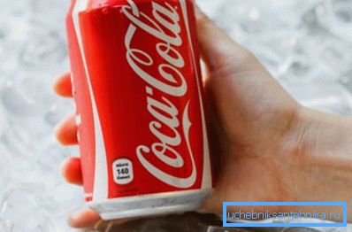 A Cola képes a barna patinával megbirkózni a WC-vel