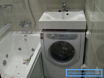 A konzol modell lehetővé teszi a korlátozott helyek leghatékonyabb használatát. A konzol modell lehetővé teszi a korlátozott helyek leghatékonyabb használatát.