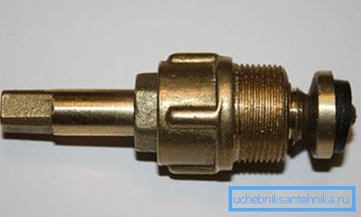 Cranbuxa mozgatható szeleppel. Cranbuxa mozgatható szeleppel.