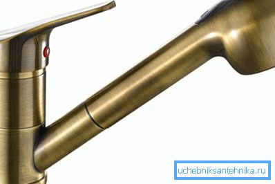 Sárgaréz mixer kihúzható zuhanyzóval Sárgaréz mixer kihúzható zuhanyzóval