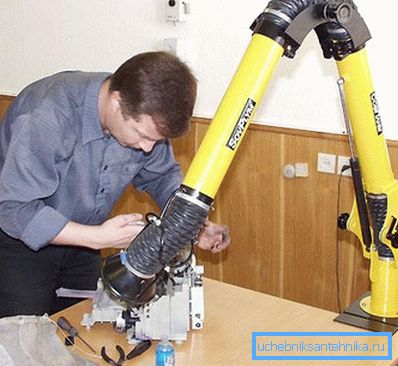 Helyi telepítés az asztalon Helyi telepítés az asztalon