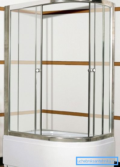 A képen: A 80x100-as mély zuhanytálca az egyik legmegfelelőbb és legegyszerűbb lehetőség.