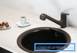 A képen: egy 40 cm-es mosogató is kerek lehet, ha alkalmas a konyhájára.