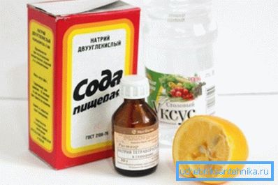 A fotó - egy sor egyszerű összetevők előállításához egy erős detergens A fotó - egy sor egyszerű összetevők előállításához egy erős detergens