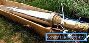 A fényképen a hosszanti hermetikus típusú merülő szivattyú egyik modellje A fényképen a hosszanti hermetikus típusú merülő szivattyú egyik modellje