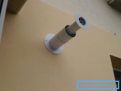 A fényképen, a kipufogógázok kényszerfogyasztása A fényképen, a kipufogógázok kényszerfogyasztása