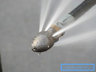 Fúvóka csövek hidrodinamikus tisztításához Fúvóka csövek hidrodinamikus tisztításához