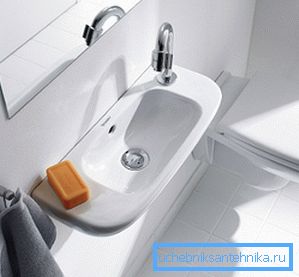 Kis keskeny mosdó Kis keskeny mosdó