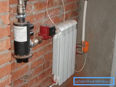 A garázs fűtése az elektróda elektromos kazánnal A garázs fűtése az elektróda elektromos kazánnal