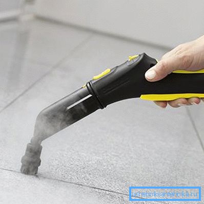Gőztisztító, hogy megbirkózzon a szennyeződéssel Gőztisztító, hogy megbirkózzon a szennyeződéssel