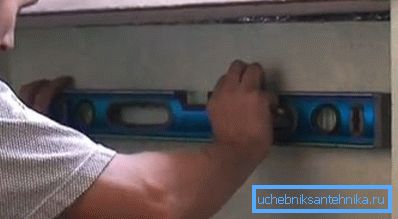 A záróelemek telepítése előtt helyesen fel kell jelölnie. A záróelemek telepítése előtt helyesen fel kell jelölnie.