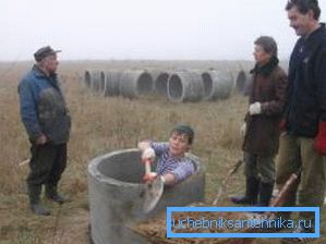 Az első alkalom, hogy nem lehet vödör nélkül.