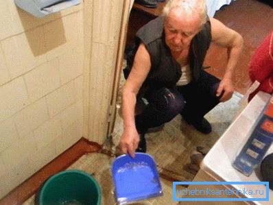 A bejövő víznek meg kell ragadnia A bejövő víznek meg kell ragadnia