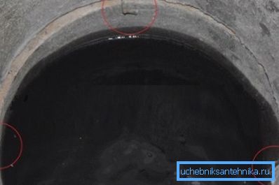 A szétszerelést betongyűrűk elmozdításával végezték el.