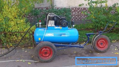 Mossa le a kompresszort a felvonó bejáratánál.