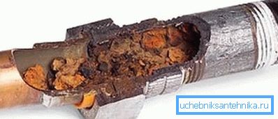 Az összeférhetetlen fémek kombinálásának eredménye Az összeférhetetlen fémek kombinálásának eredménye