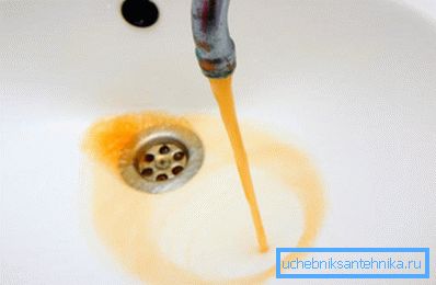 Rozsdás csapvíz Rozsdás csapvíz