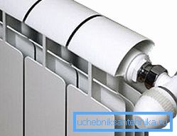 A termosztát segítségével beállíthatja a fűtési teljesítményt A termosztát segítségével beállíthatja a fűtési teljesítményt