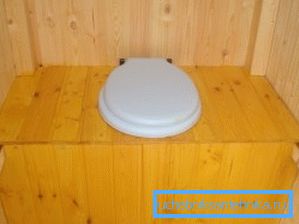 Házi fából készült WC-tál Házi fából készült WC-tál