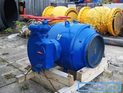 A DN1000 RU25 gömbcsap az összes hegesztett házban készült. A DN1000 RU25 gömbcsap az összes hegesztett házban készült.
