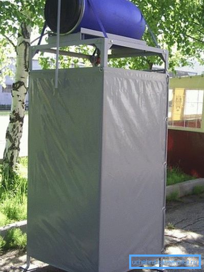 Szőrtelenítő fali zuhany.