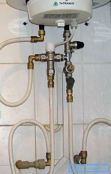 Különleges installáció tervezői megközelítéssel Különleges installáció tervezői megközelítéssel