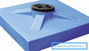 Ez a kapacitás és ellátja a tető funkcióját, és 200 liter vízzel rendelkezik