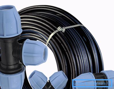 HDPE cső kompressziós szerelvényekkel HDPE cső kompressziós szerelvényekkel