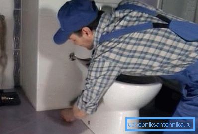 Kerámia WC-tál felszerelése
