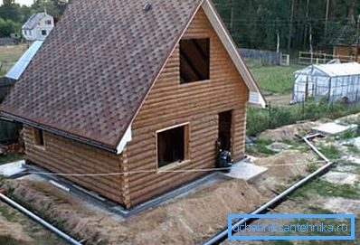Csatornaeszköz a fürdőben Csatornaeszköz a fürdőben