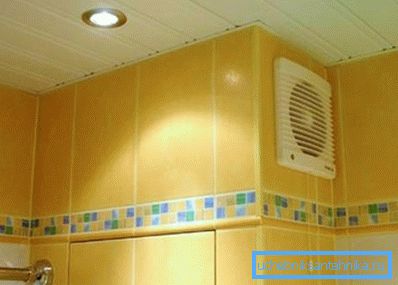200-200 szellőzőrács axiális ventilátorral a fürdőszobában 200-200 szellőzőrács axiális ventilátorral a fürdőszobában