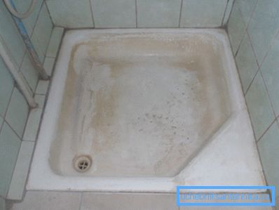 Ez az, ahol a kis karcolások a zománcozott felületen vezetnek.