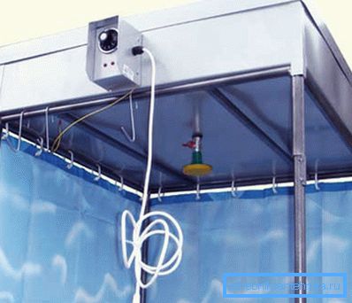 A gyári tartály elektromos vízmelegítést feltételez